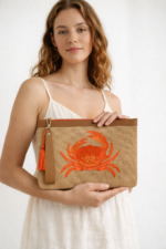 Kırmızı Yengeç Nakışlı Doğal Jüt Clutch Çanta 30 × 20 cm - Görsel 3