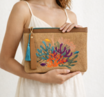 Renkli Mercan Nakışlı Jüt Clutch Çanta 30×20 cm